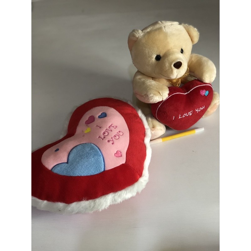 Boneka Beruang I Love You & Bantal Hati