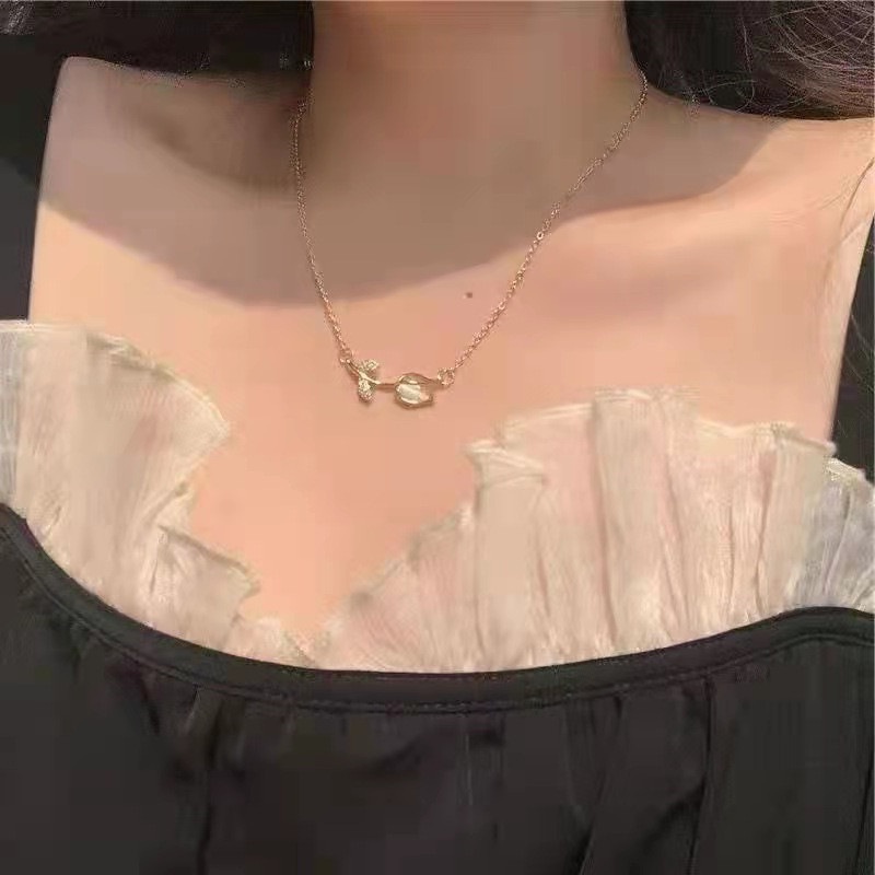 Kalung Choker Liontin Bunga Mawar Kristal Warna Emas / Silver Untuk Wanita