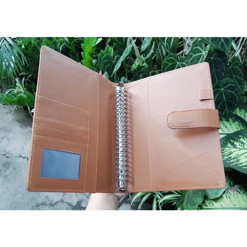 Buku Binder A5 Ring 20 Polos Kulit Notebook Agenda Catatan Keuangan Harian Tabungan Target Bulanan Akuntansi Journal Planner Ziplock Zipper Lock File Folder Pembatas Binder-4
