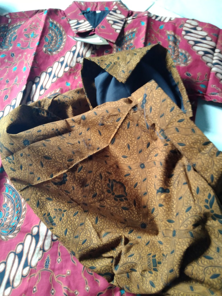 Sidomukti Sogan Pendek Kemeja Batik Pria Katun Primisima Full Furing