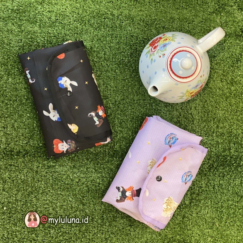 Alice In Wonderland Shopping bag