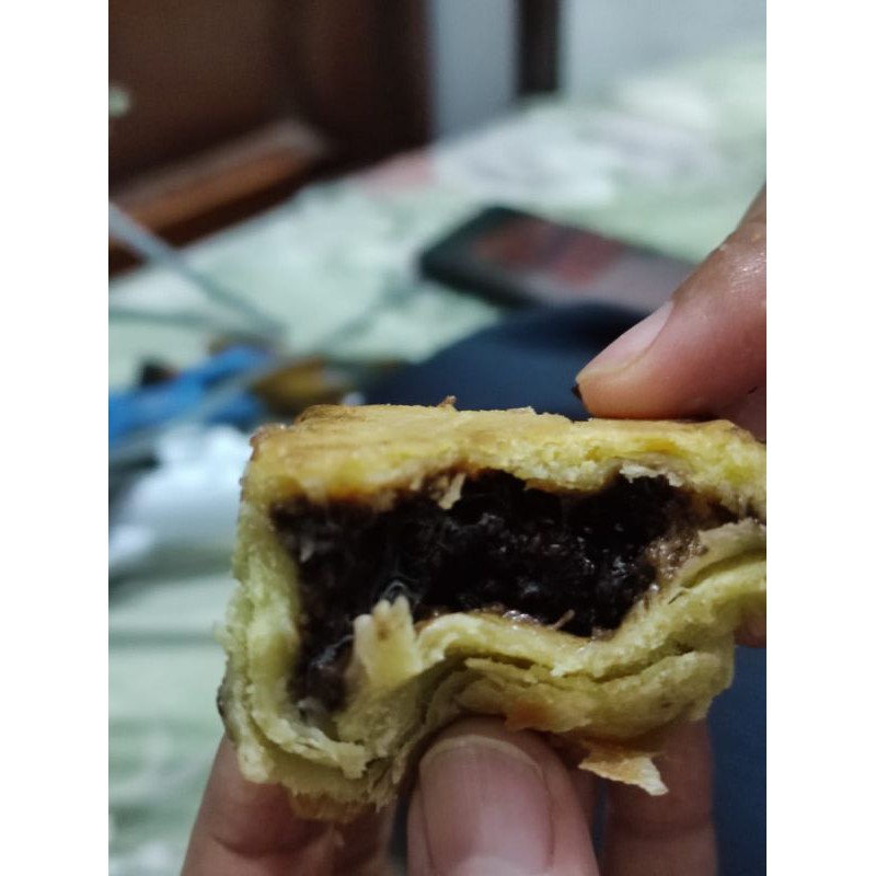 

bolen pisang keju pisang coklat isi 10