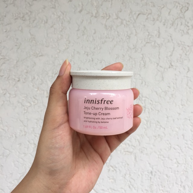 PRELOVED. Innisfree Jeju Cherry Blossom Tone-up Cream