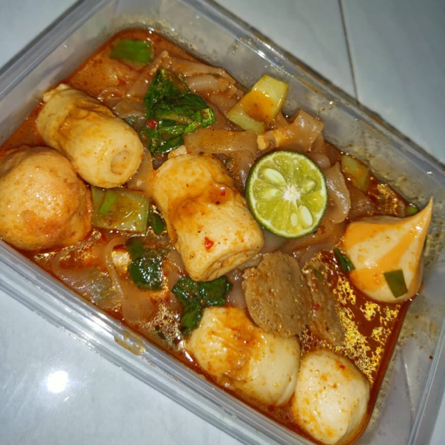 

SUKIYAKI TOMYUM