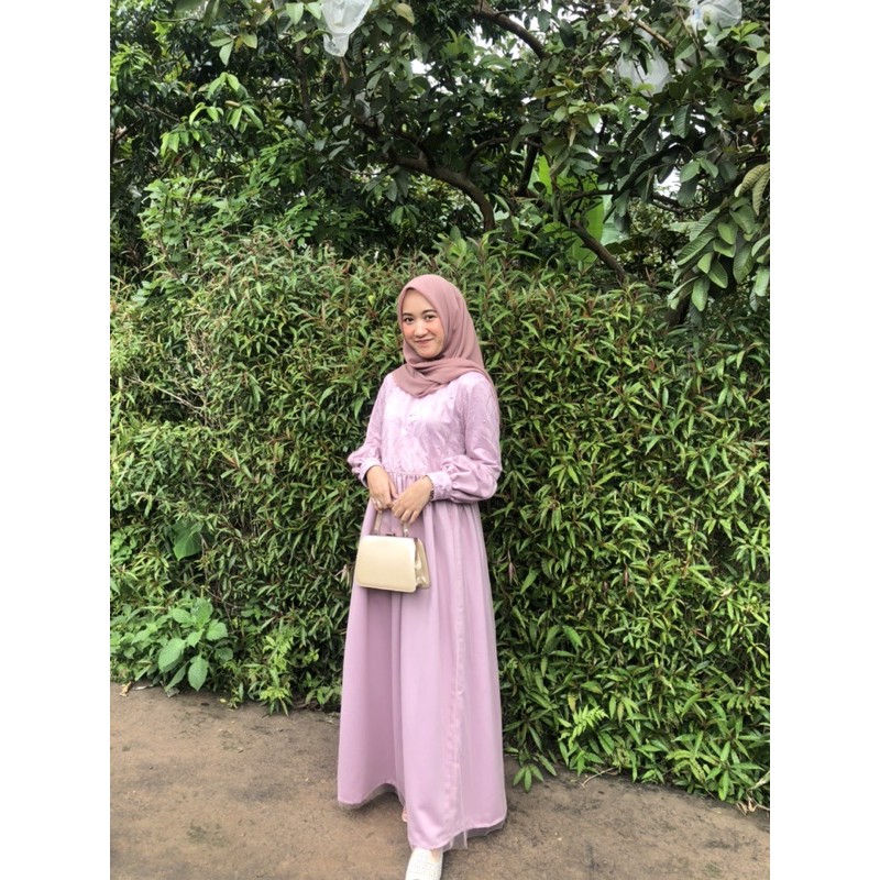 bridesmaid pink hijab