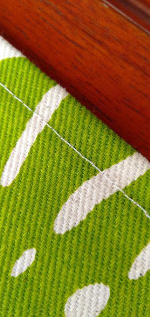 Taplak Meja Tamu Panjang Minimalis Mewah Modern Rumbai Tassel - Motif Daun Monstera