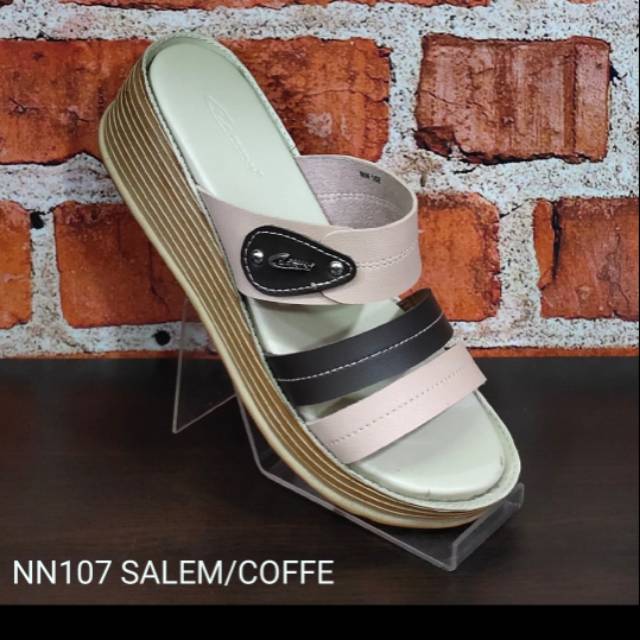 Sandal slip sol tebal CLARINI