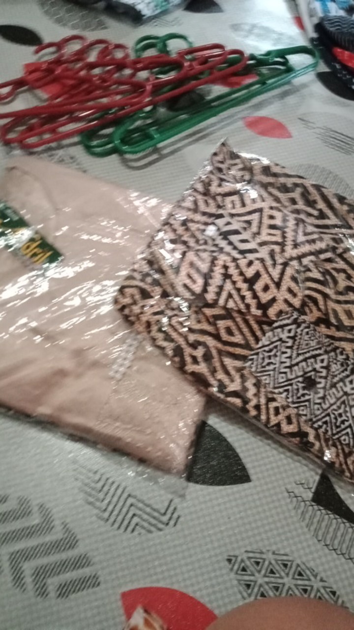 Ada Anak Cowok-couple Batik Olivia Free Selendang Bahan Katun Halus Mix Brokat Tulle Mutiara