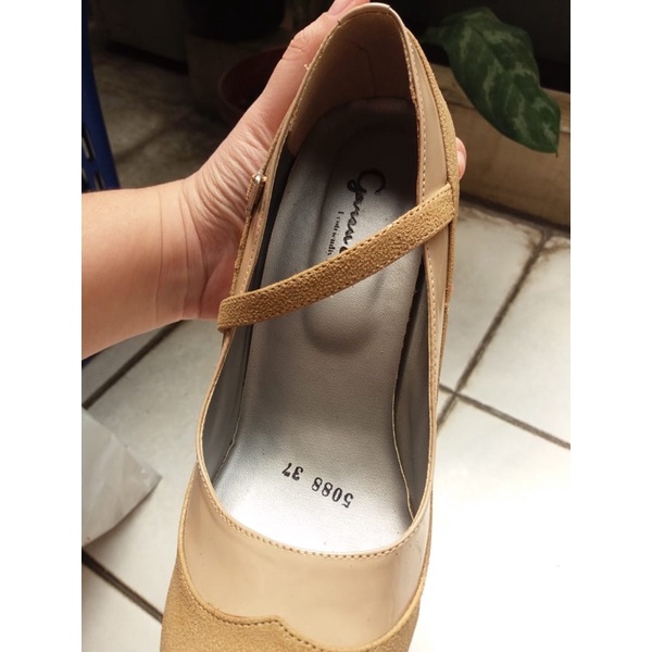 Sepatu wanita high heels sepatu suede sepatu kerja HnM