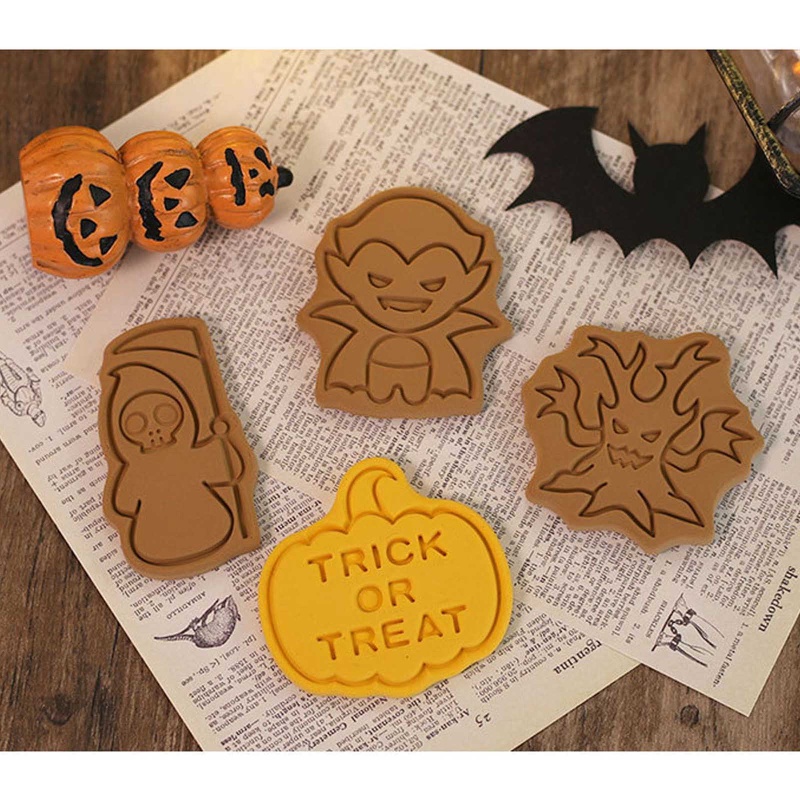 8pcs Cetakan Pemotong Biskuit / Fondant Bahan Plastik Desain Halloween Untuk Dapur