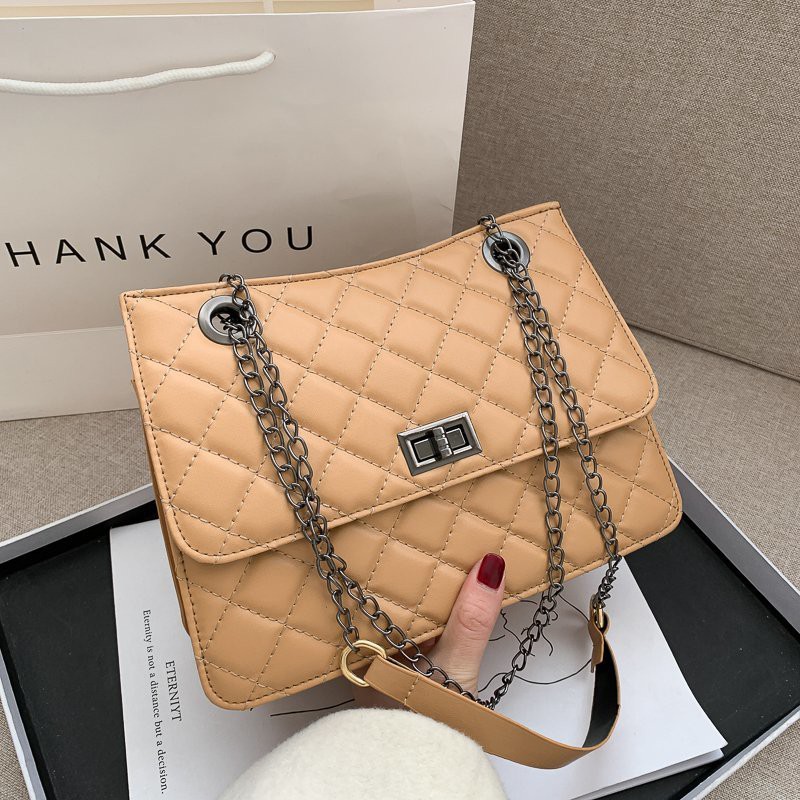 121814 Tas Selempang Wanita Import (1 KG MUAT 3) GT1814