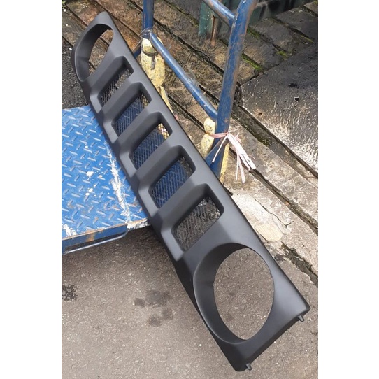 grill mobil Suzuki katana jimny