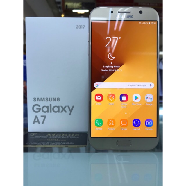 SAMSUNG GALAXY A7 2017 3/32GB GOLD NFC SM-A720F/DS - SECOND LIKE NEW, FULLSET ORIGINAL, RESMI SEIN