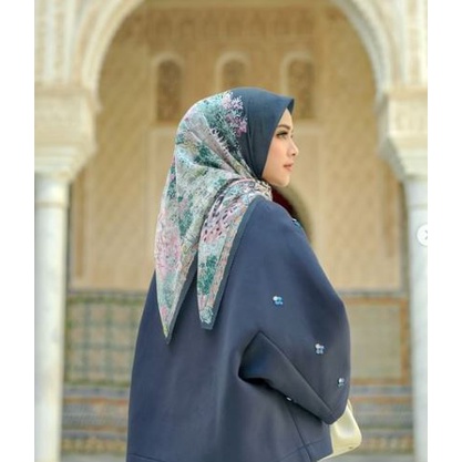 BS Sevilla Series Buttonscarves