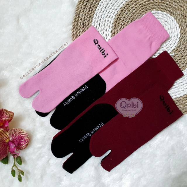 Kaos kaki Jempol Tapak Hitam Muslimah Nylon Spandex Premium By QOLBI