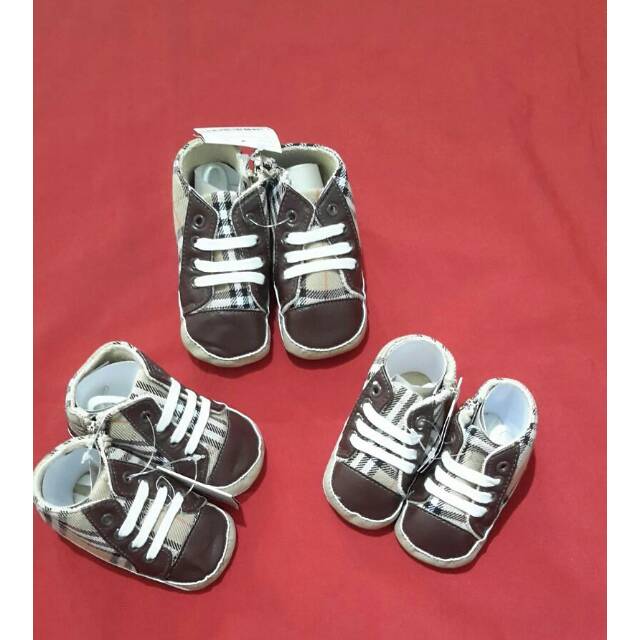 Sepatu anak cowok burberry