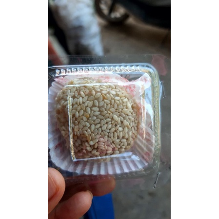 

mochi wijen isi kacang manis