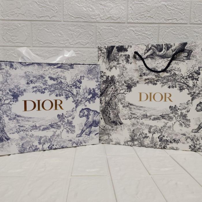 

Wrap Paket Paperbag+Box Dior