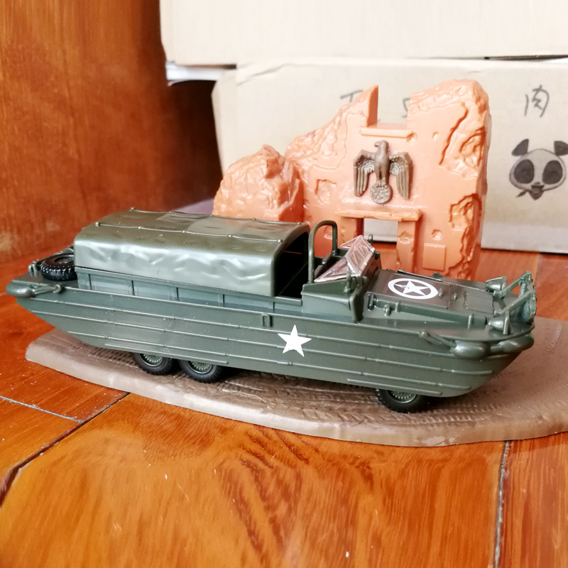 Miniatur Mobil Transporter Amfibi GMC DUKW-353 Skala 1 / 72 Untuk Koleksi