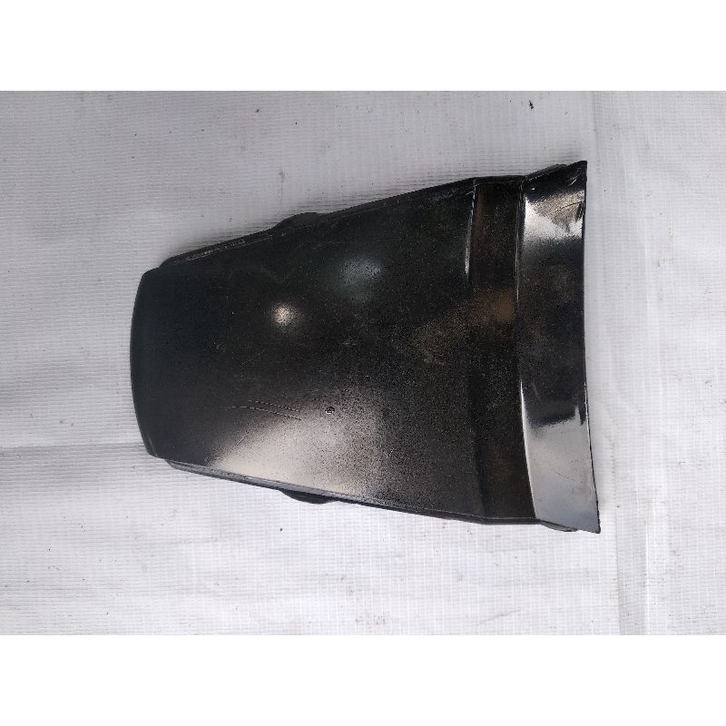 Cover Sambungan Body Belakang Honda Megapro Primus Ori