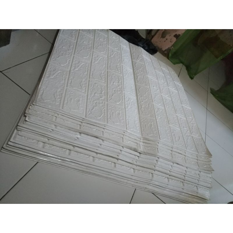 Wallpaper 3D Foam Bata Putih dan Kuning POLOS 3mm