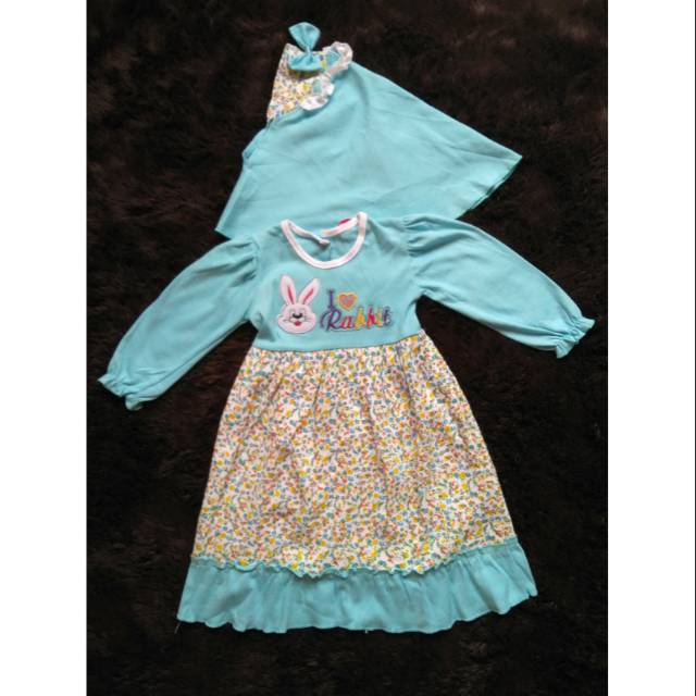 Baju muslim bayi perempuan