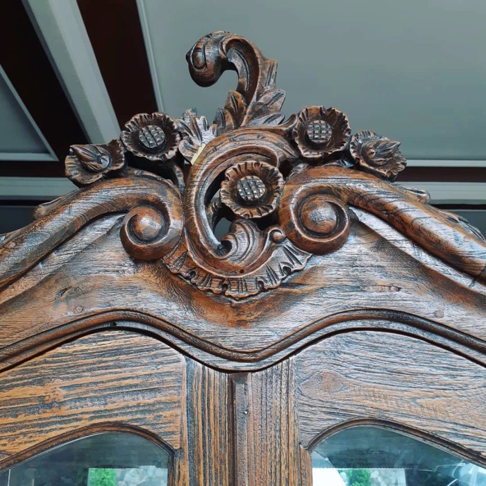 LEMARI HIAS JATI RUSTIC ANTIK