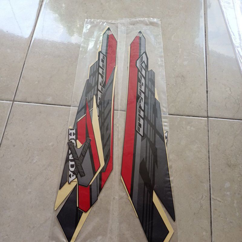 striping stiker les body Vario 125 2017 abu abu bahan original