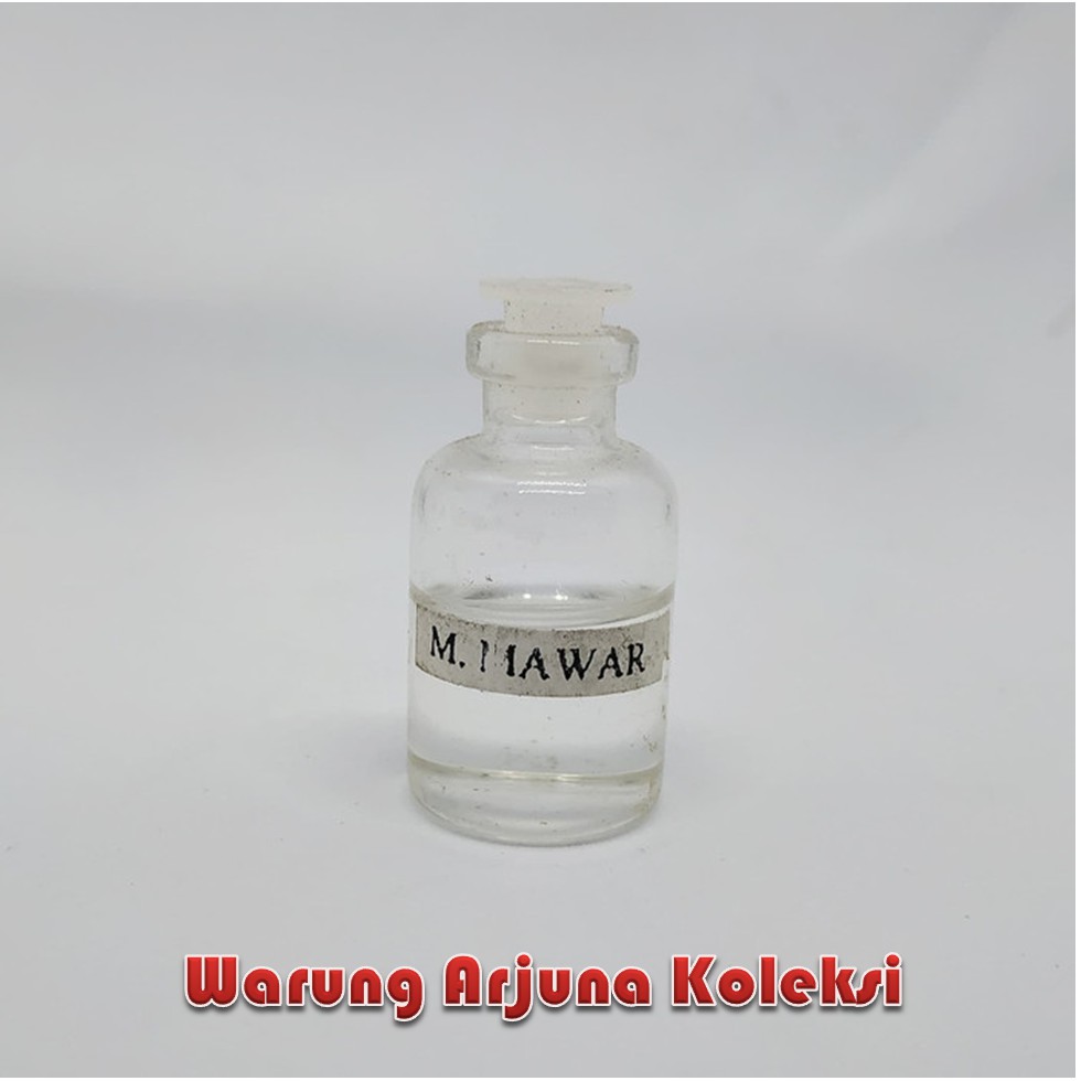 

Minyak Mawar Hasil Sulingan Sendiri