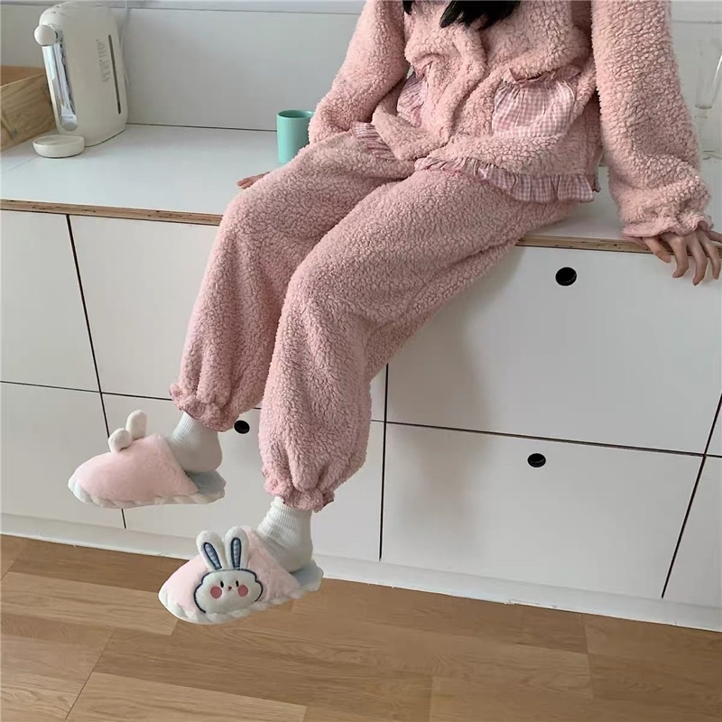 CUTE BUNNY SLIPPERS / SANDAL BUNNY DEWASA / SANDAL KAMAR TIDUR / SANDAL ANTI SLIP / SANDAL BULU MOTIF KELINCI DENGAN KUPING BERDIRI / SELOP RUMAH / COMFY HOME SLIPPERS / SENDAL MOTIF KELINCI LUCU