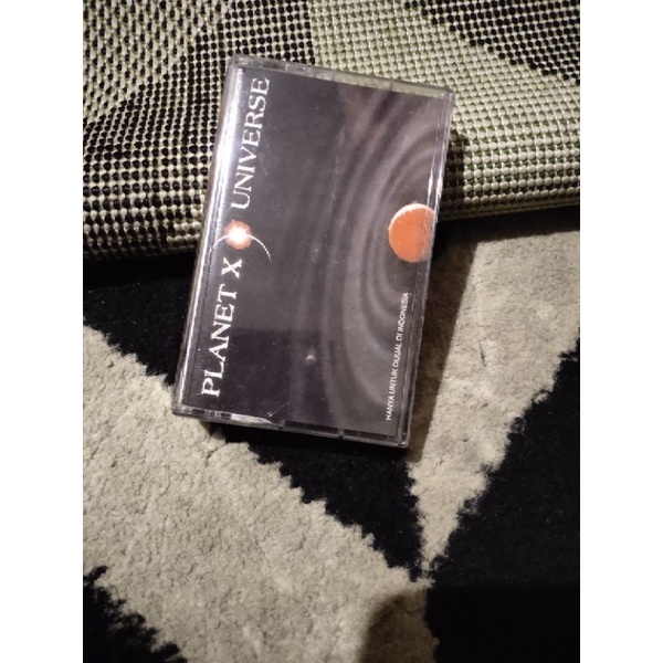 kaset pita planet x / univers