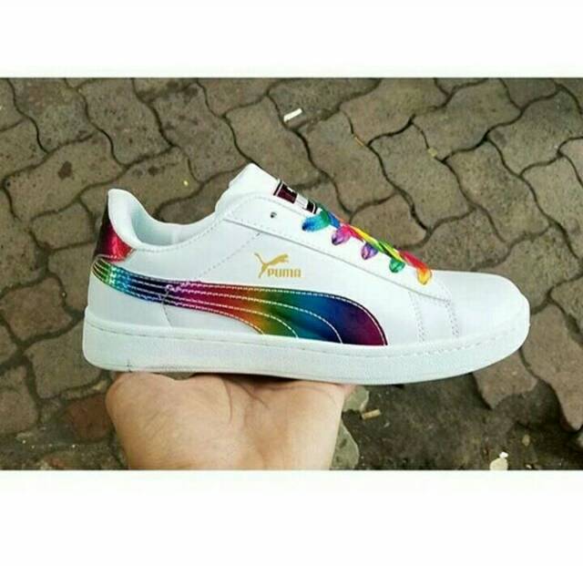 puma white with blue stripe