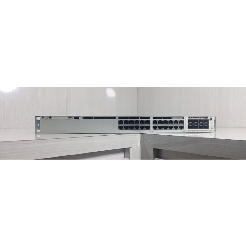 Switch Cisco Catalyst C9300-24P-E VO2 C9300-NM-8X 10G SFP+