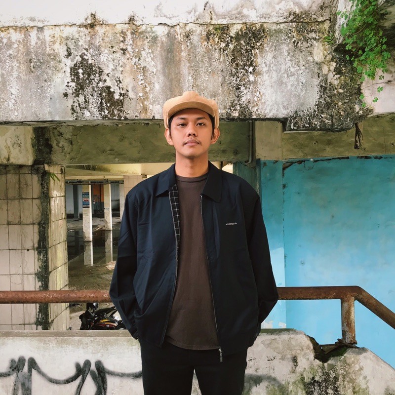 Black Ventura Jacket