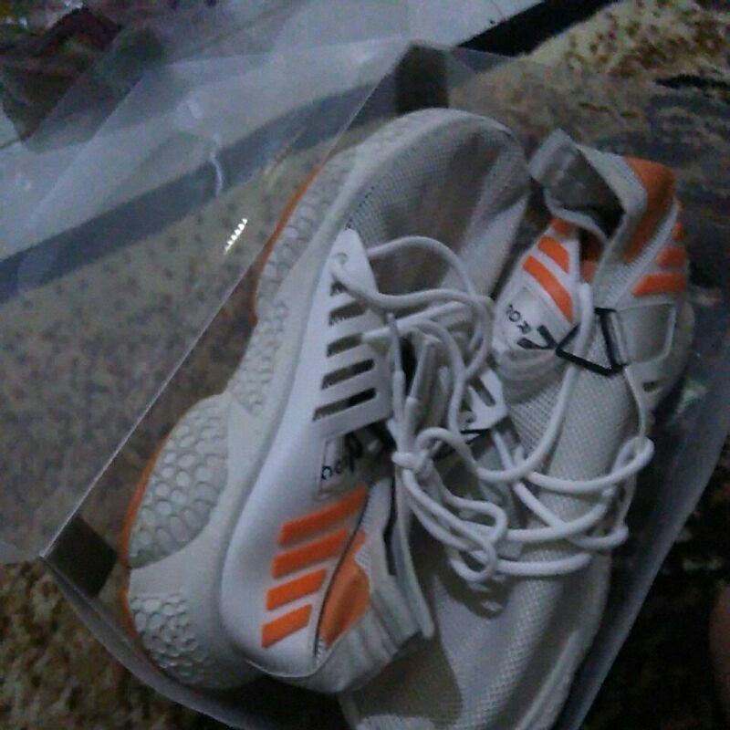 sepatu olahraga cewek