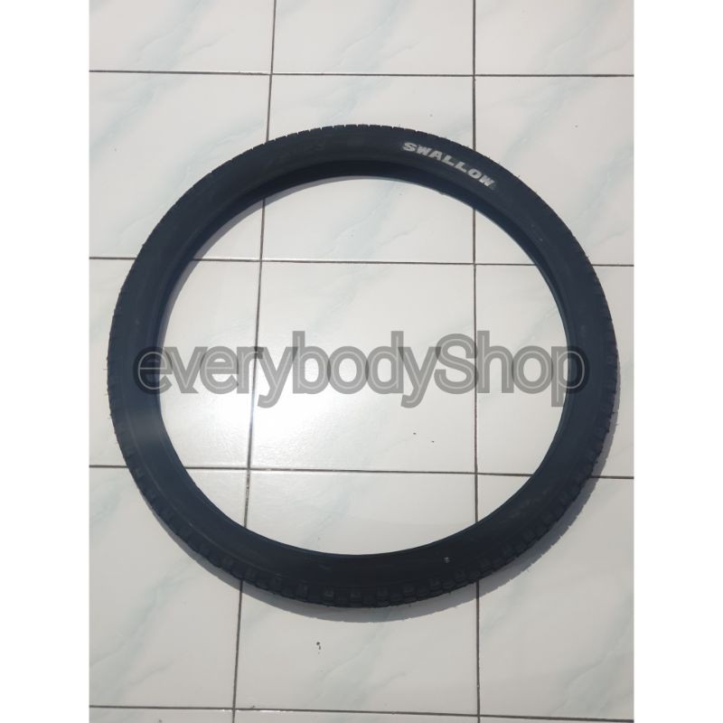 BAN LUAR SEPEDA SWALLOW 26 x 2.125 HITAM