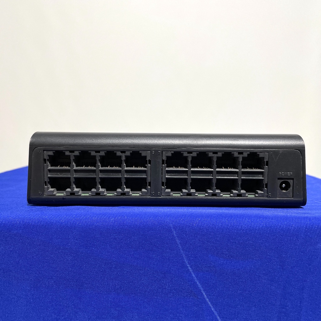 switch hub Dlink DES 1016A 16 port 10 100