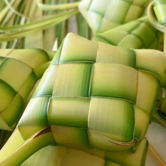 Ketupat Janur - Daun Janur Kelapa Bentuk Ketupat