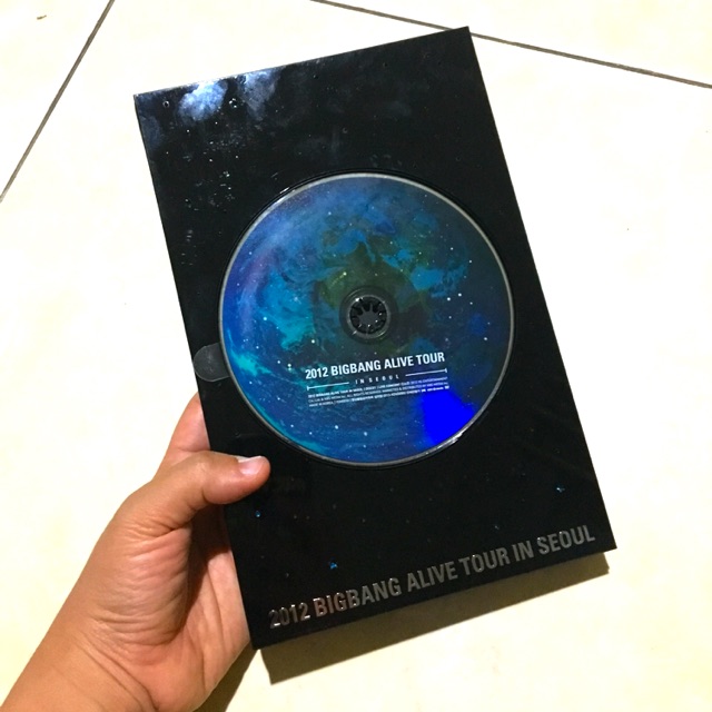 [PRELOVED] DVD 2012 BIGBANG ALIVE TOUR IN SEOUL (2 DVDs + Photobooklet)