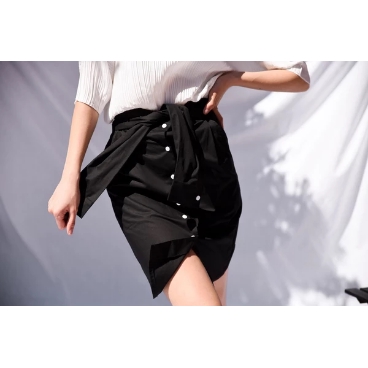HELLO PARRY PAULA BUTTON TIE SKIRT