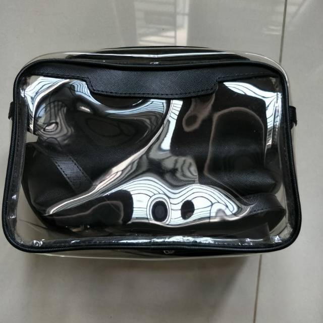 Pouch kosmetik / Tas kosmetik