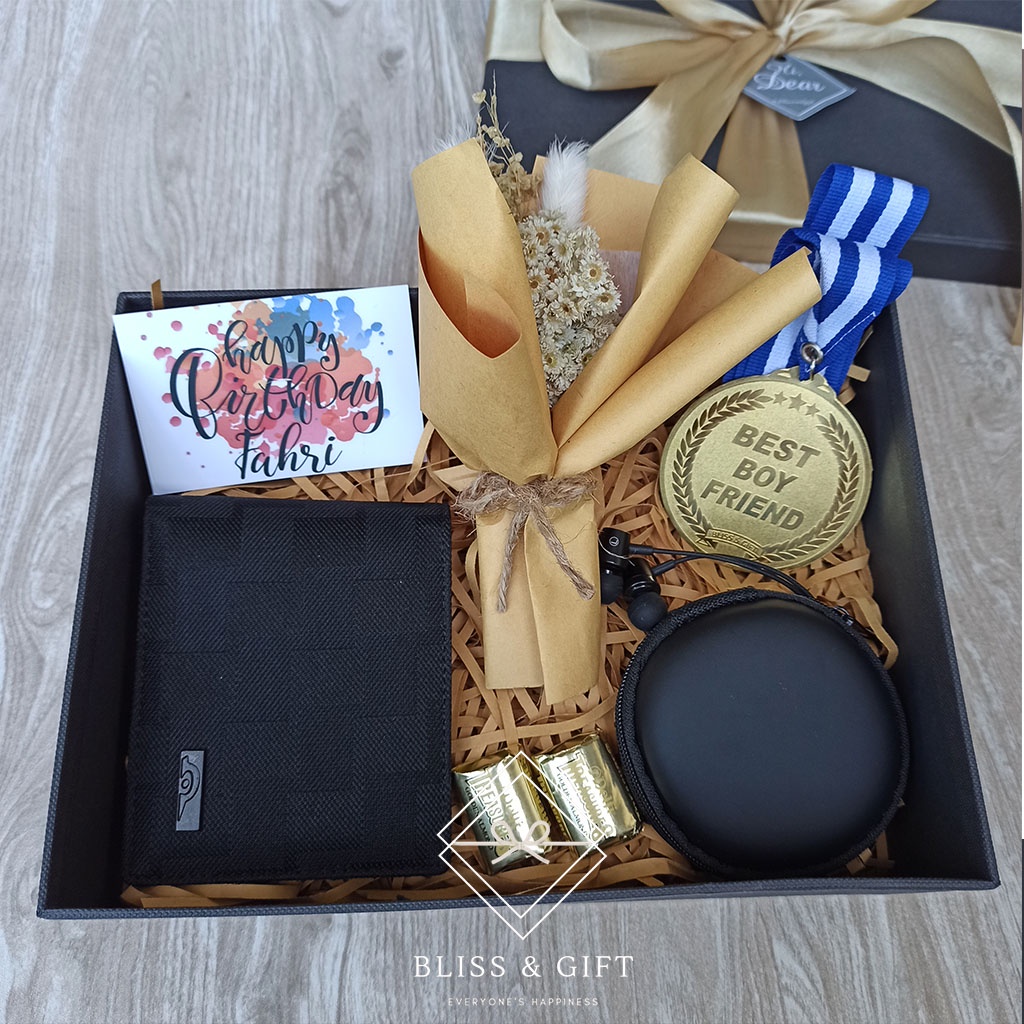 

Blissbox Good Boy (Hampers/Gift Box /Kado UlTah/Kado Wisuda/Kado Anniversary/Souvenir)