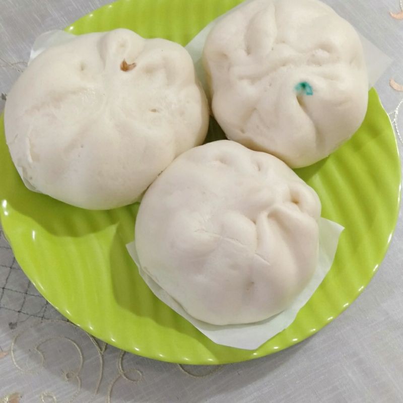 

Bakpao isi Ayam, Kacang Ijo, & Coklat (bakpau Halal)