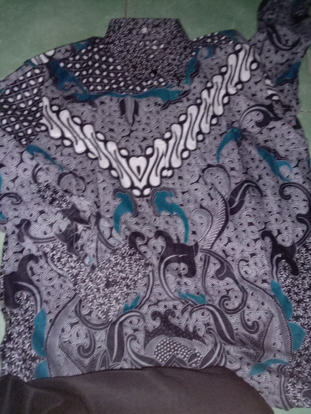 Baju Kemeja Batik Pria Lengan Panjang