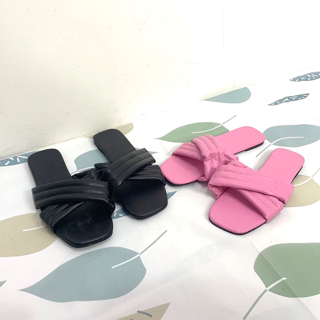 T&amp;Y  Sandal Flat Slop Polos Silang 6497 Sendal Rumah Santai Berkualitas Model Bantal Silang Sendal Empuk Sendal Teplek Casual Wanita Gaya Korea Murah Import