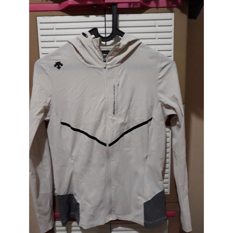 Jaket Running  Descente