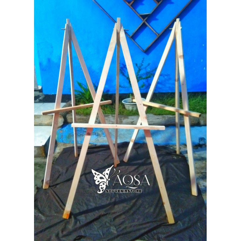 

100cmX45cm STANDING KAYU JATI BLANDA / TRIPOD/ PENYANGGA AKRILIK, PAPAN dll (TINGI 100cm Lebar 45cm)