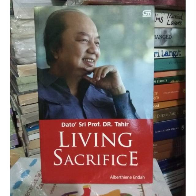 Buku LIVING SACRIFICE