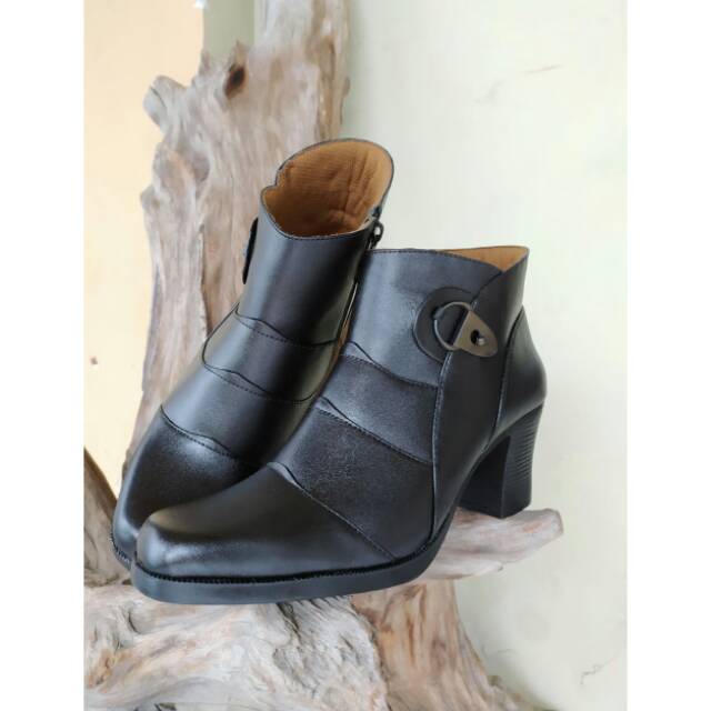 Sepatu boot wanita trendy kulit asli Magetan