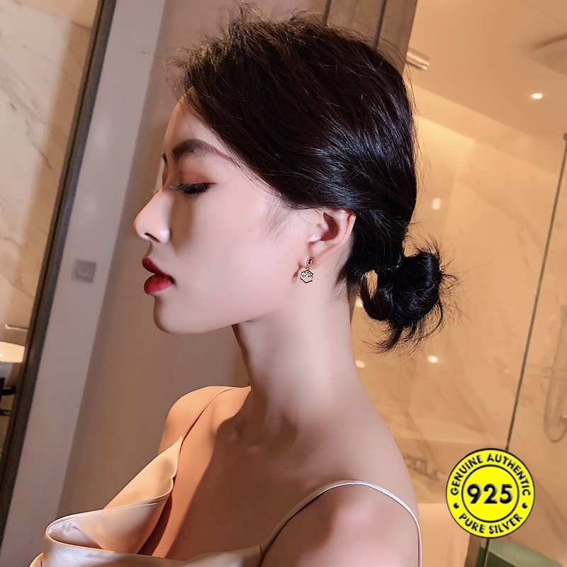 Anting Tusuk Asimetris Bahan Sterling Silver 925 Untuk Wanita